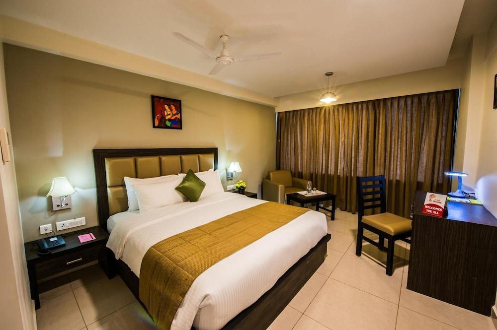 Tiruchirappalli Plaza Hotel Trichy מראה חיצוני תמונה