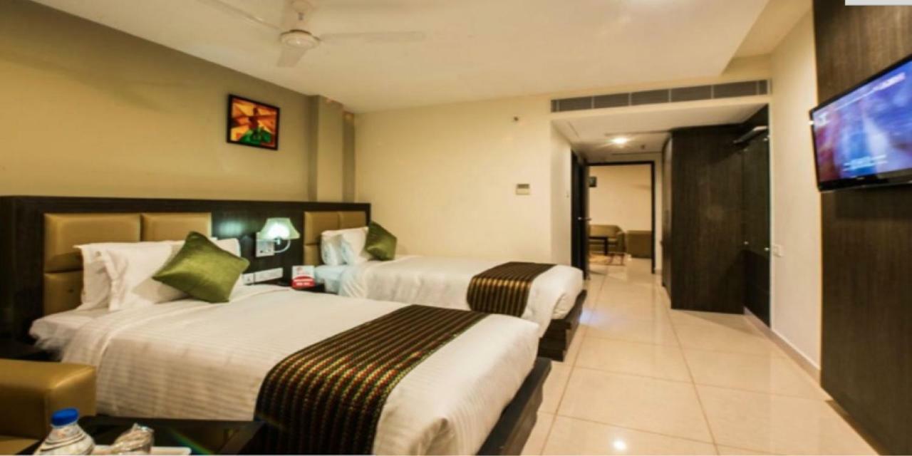 Tiruchirappalli Plaza Hotel Trichy מראה חיצוני תמונה